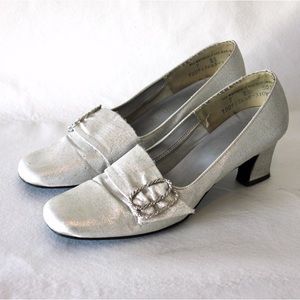 Vintage Metallic QualiCraft Buckle Slipper Heels